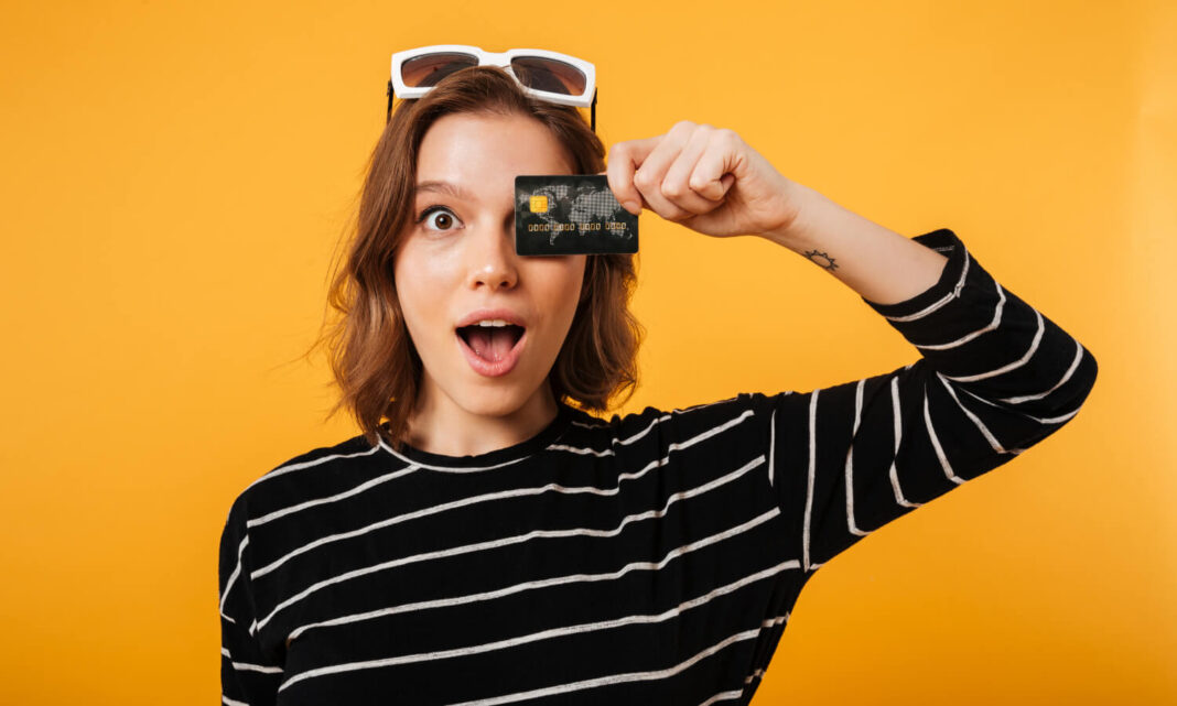 No-fee vs. rewards credit cards: When paying an annual fee pays off